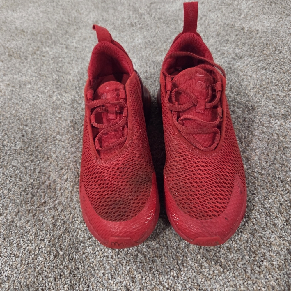 Red Nike 270s